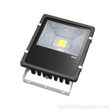 30W LED Flood Light CE RoHS 3 Years Warranty Finned Radiator